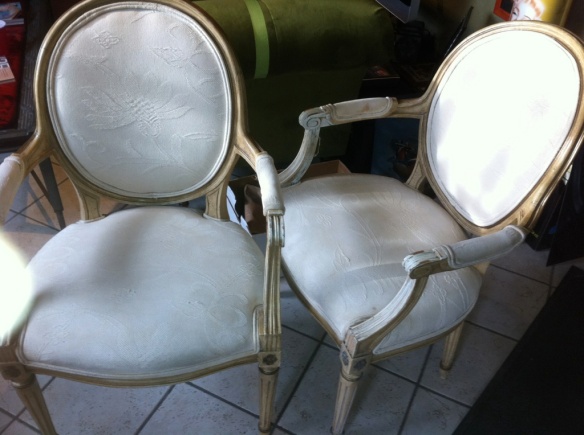 Custom Upholstered Chairs Un Amore Custom Designs